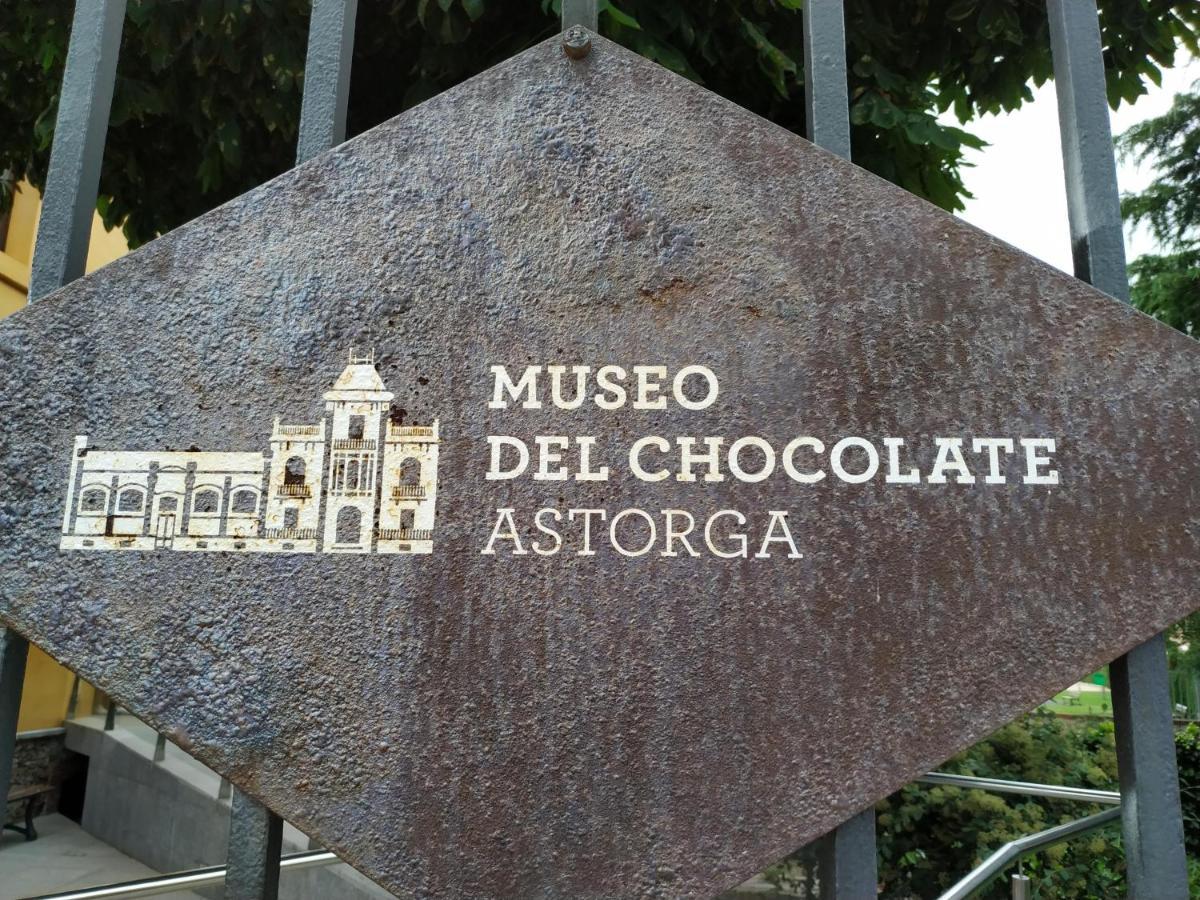 Edificio Valles Del Lupulo Astorga Exterior foto