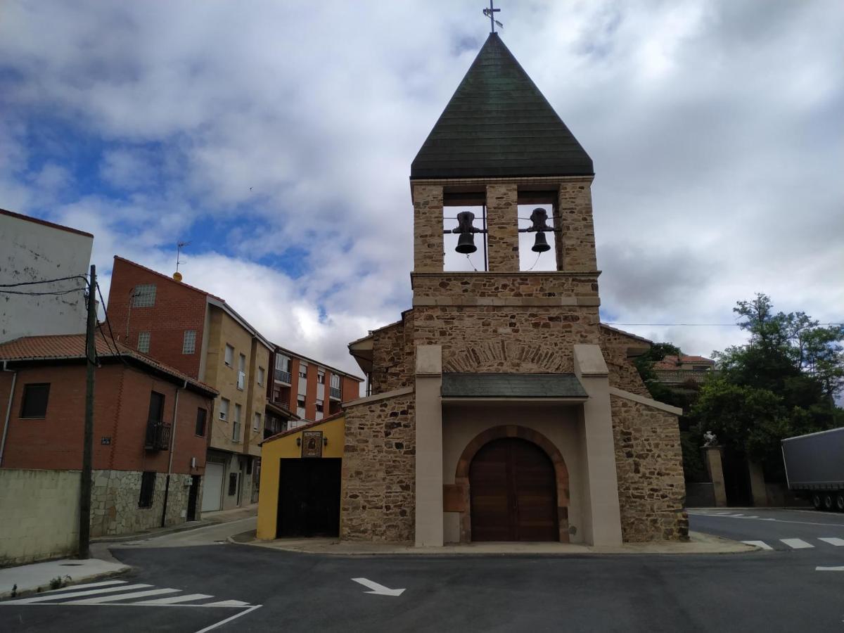 Edificio Valles Del Lupulo Astorga Exterior foto